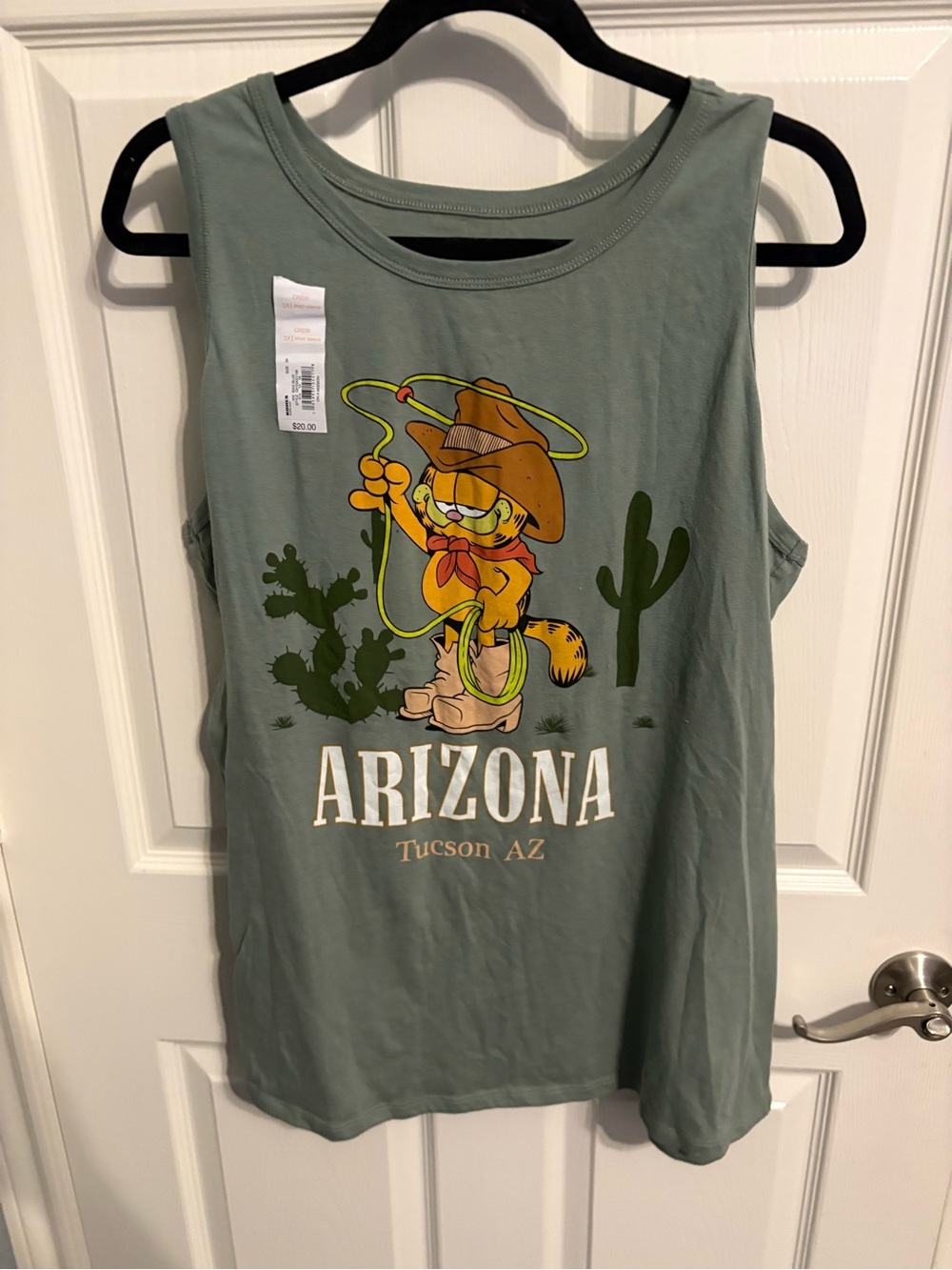 79- NWT Arizona Garfield Graphic Tank Top -